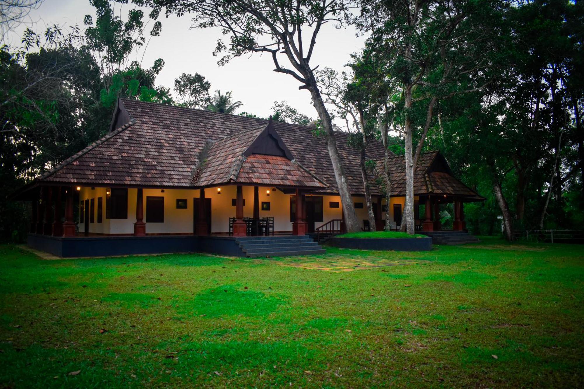 Marari Beach Palace Mararikulam Exterior foto